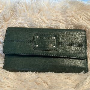 Forest green Fossil “long live vintage”  wallet